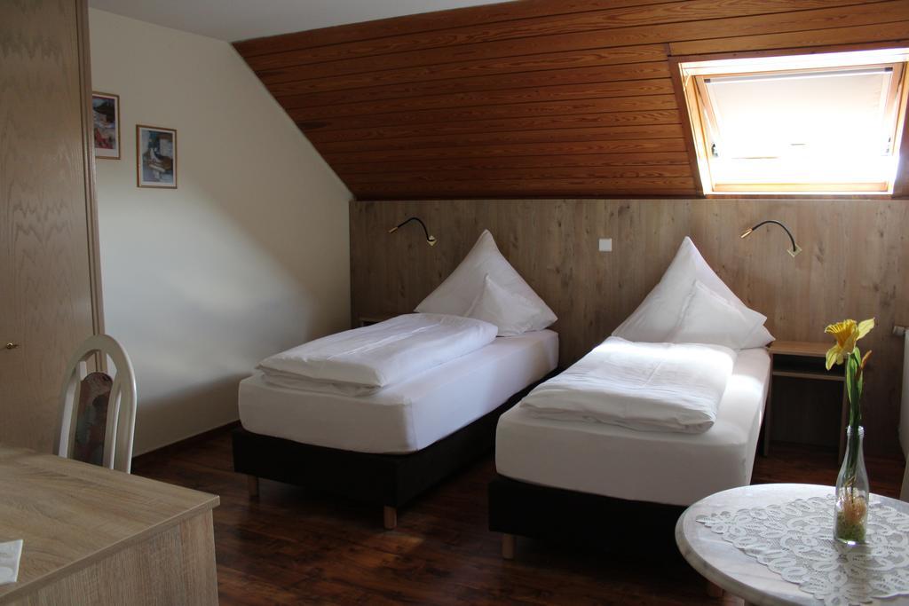 Hotel Gasthof Roessle Rottenburg am Neckar Esterno foto