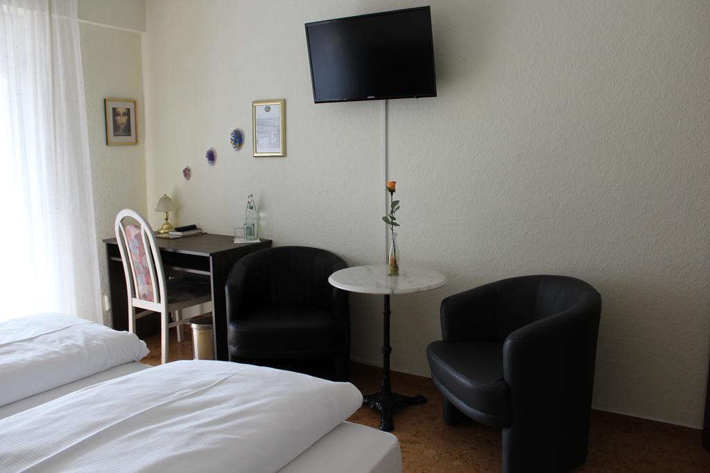 Hotel Gasthof Roessle Rottenburg am Neckar Esterno foto