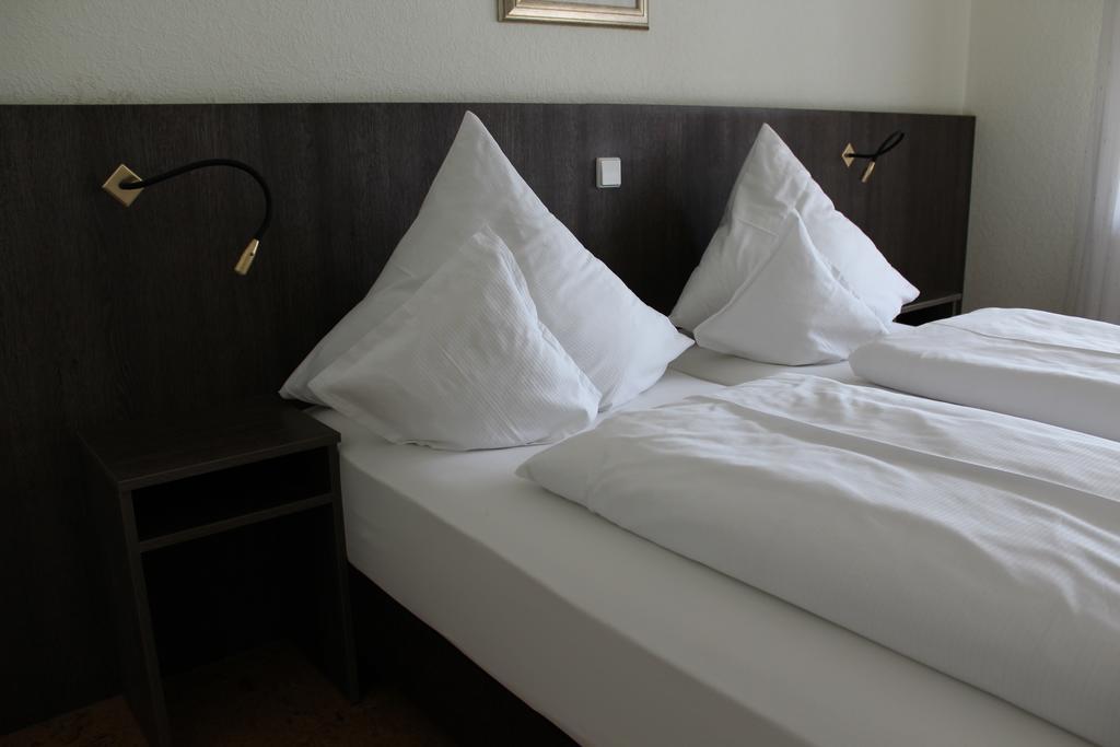 Hotel Gasthof Roessle Rottenburg am Neckar Esterno foto
