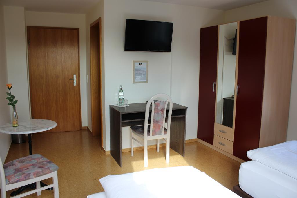 Hotel Gasthof Roessle Rottenburg am Neckar Esterno foto