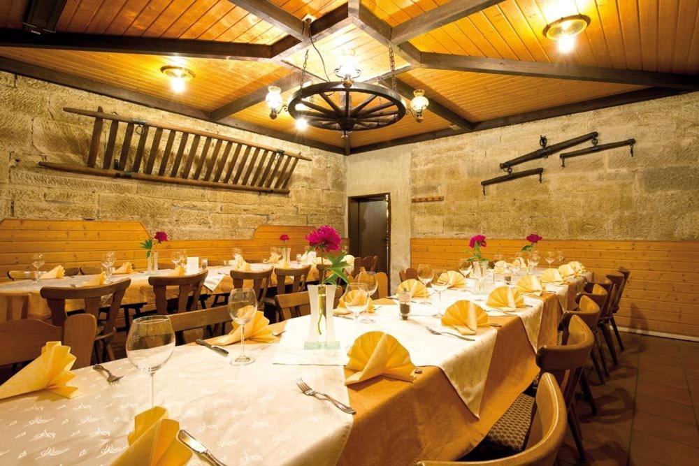 Hotel Gasthof Roessle Rottenburg am Neckar Esterno foto